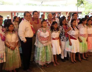 Gestiona Sedeso apoyo para estudiantes indígenas