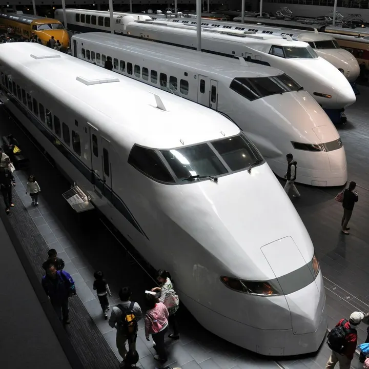 Tren Tokio
