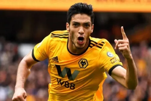 Raúl Jiménez podría jugar con Cristiano Ronaldo en la Juventus