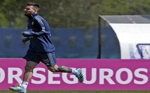La estrella Lionel Messi podría quedarse con las ganas de ir al Mundial