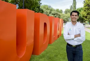 Egresado UDLAP recibe premio al Mérito Emprendedor de Puebla