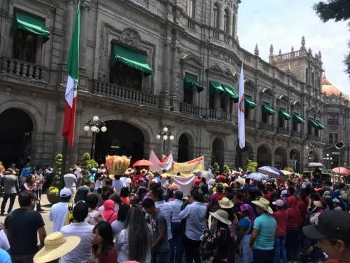Tras hostigamiento, Antorcha Comercial tomará el zócalo de Puebla y la calle 5 de Mayo