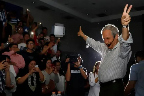 Impactante e innovador encuentro de Cárdenas con jóvenes