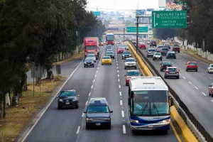 Hoy inician desvíos en carretera México-Toluca México