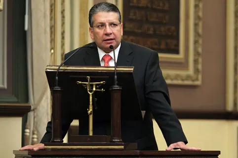 Confirma Doger su candidatura a diputado federal