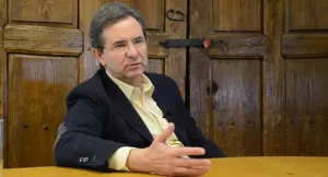 “Vengo a ayudar a AMLO, no a Morena, con mi visión de la realidad”: Moctezuma