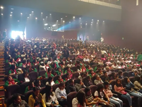 Estudiantes visitan el CCU BUAP en el programa “Mi escuela en el Complejo”