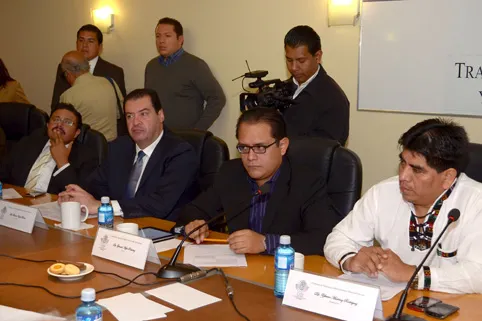 Modifican iniciativa de Oaxaca: No eliminarán bases por insuficiencia presupuestal