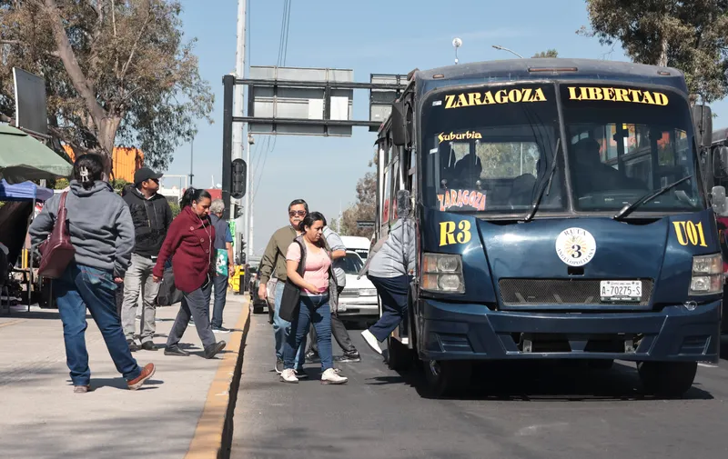 Celia Bonaga exhorta a transportistas a mantener pasamanos en condiciones adecuadas