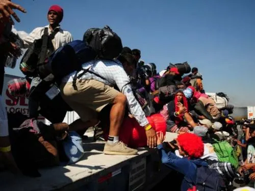Ante llegada de migrantes, habilitan iglesias como albergues en Tijuana