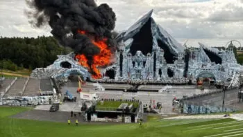 Incendio destruye escenario principal de Tomorrowland 2025 a dos días del festival