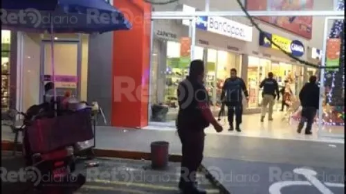 Asaltan a balazos el Coppel de Plaza Chapultepec