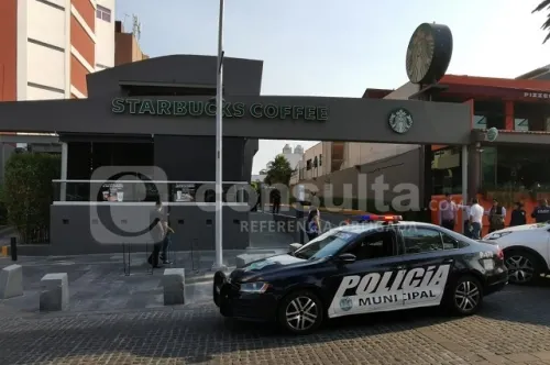 Disparan a una mujer afuera de Starbucks , en la Juárez