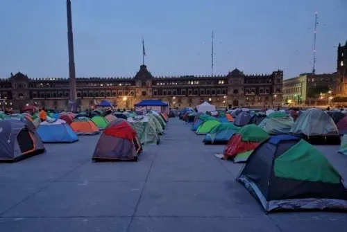 FRENA buscará “invadir” mañana toda la plancha del Zócalo capitalino