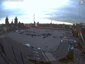 Izan bandera del Zócalo a media asta para honrar a víctimas del 85