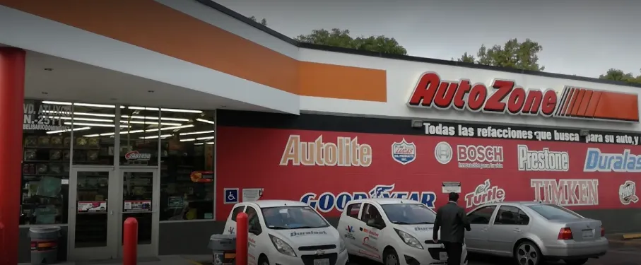 Asaltan Auto Zone en Bulevar Atlixco