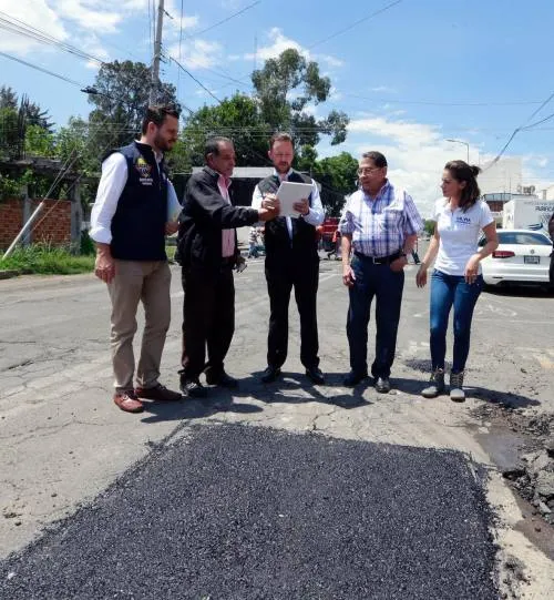Banck y vecinos supervisaron los trabajos de Bachetón 2.0 en la colonia Azcarate