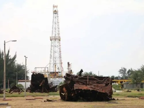Anuncian retraso en refinería de Dos Bocas; López Obrador lo niega