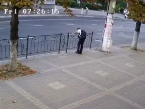 Video: Joven lamenta su aburrimiento y evita la muerte