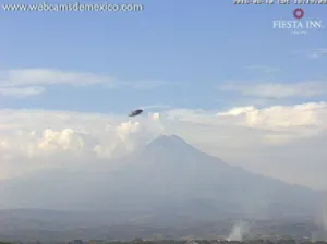 Captan ovni cerca del Volcán El Colima