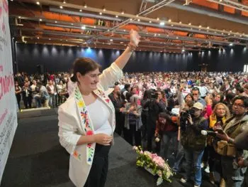 Celina Peña encabeza foro ante más de mil mujeres de Morena en Puebla y no descarta candidatura en 2027