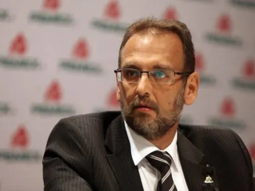 Por ordeña, pierde Pemex hasta 26 mil barriles diarios