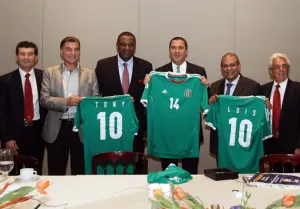 RMV se reúne con presidentes de Concacaf y Femexfut