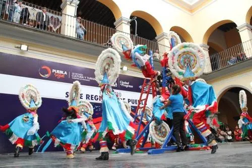 Encuentro de las 7 regiones , éxito del Festival Internacional 5 de Mayo