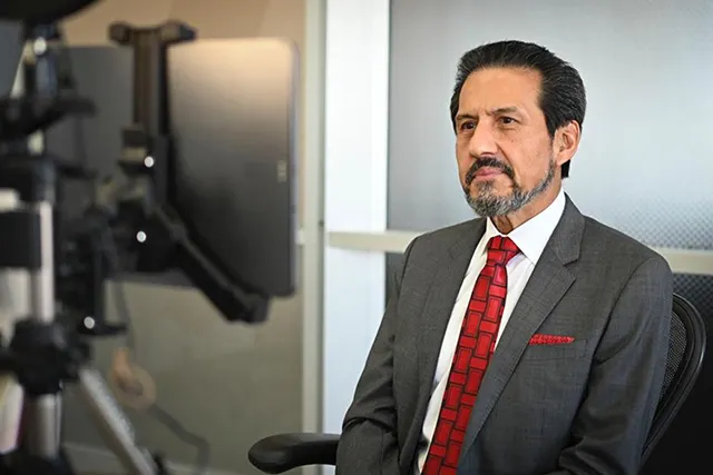 Rector Alfonso Esparza toma protesta a los directores de los cinco complejos regionales, periodo 2021-2025