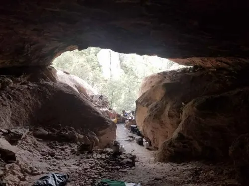 Rescatan a 21 secuestrados por el narco; dormían en cuevas