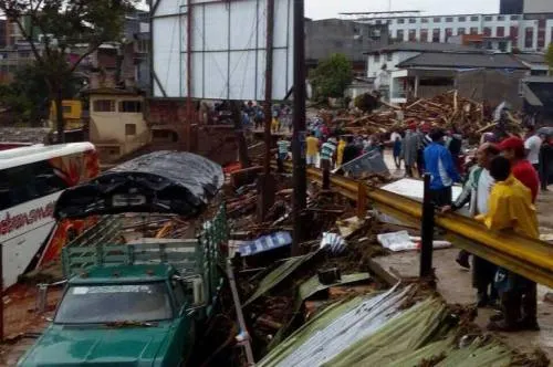 Avalancha en Colombia deja al menos 23 muertos y decenas de heridos