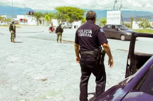 Fuerzas federales buscan al presidente de Iguala por violencia