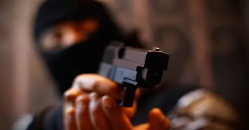 Hombres armados asaltan casa en el fraccionamiento Britania La Calera