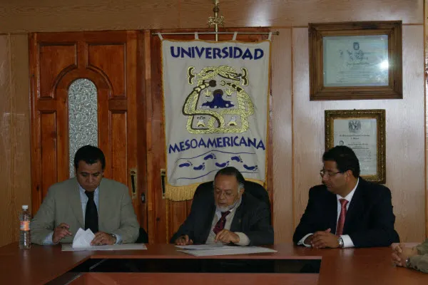 Obtiene Universidad Mesoamericana certificación ISO 9001