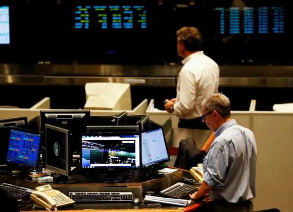 Un curso inicial de finanzas, banca y seguros (REUTERS/Agustin Marcarian)