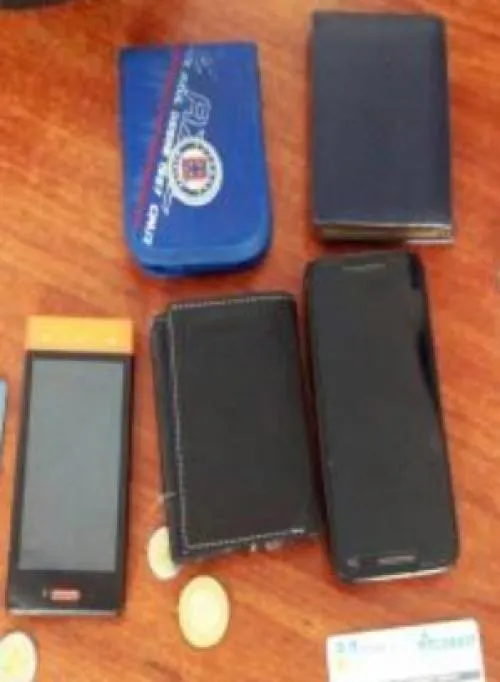Policía estatal aseguró a dos asaltantes de transeúntes