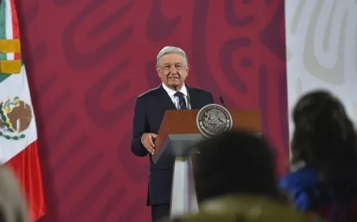 Si médicos lo deciden, me aplico vacuna contra covid-19, dice AMLO