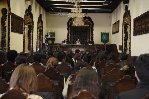 Presentan obra en la ELDP sobre el Derecho de Acceso a la Información y la Transparencia Estatal