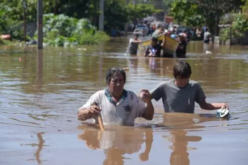 Inundaciones en Paraguay dejan 88 mil damnificados