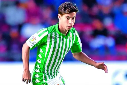 Diego Lainez triunfa como capitán en el Real Betis