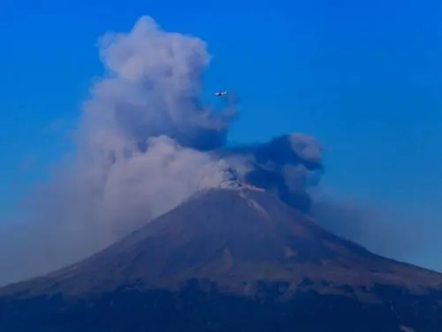 ¿Qué hacer si hace erupción un volcán en México?