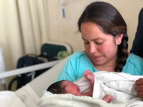 Dos bebes del sexo femenino los primeros nacimientos del 2019