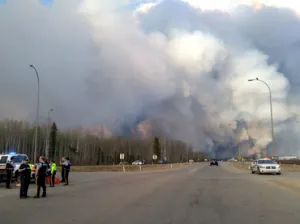 Canadá tardará meses en controlar devastador incendio
