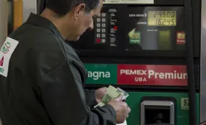Mañana gasolina Premium y diésel suben un centavo