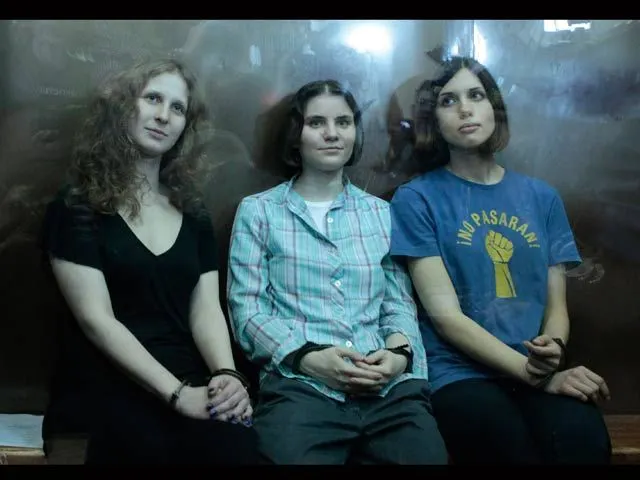 Pussy Riot, son condenadas a 2 años de cárcel en Rusia