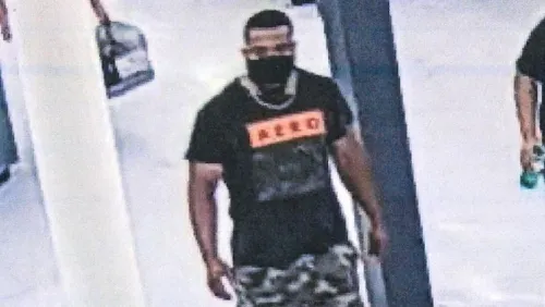 “Ahora tienes Covid-19”: Abraza a personas en supermercado para infectarlos; Policía lo busca