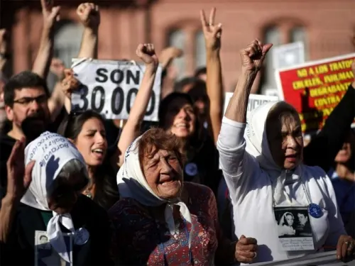 Dan cadena perpetua a 24 represores del Plan Cóndor