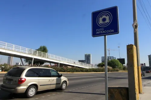 Fotomultas continuarán en la entidad poblana; lanzarán licitación