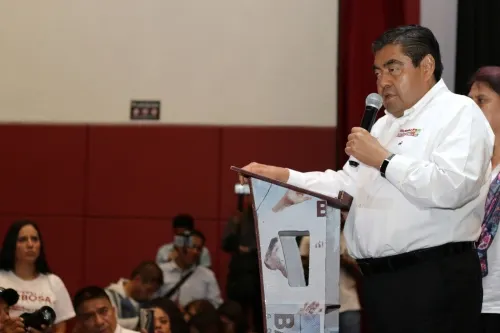Llega Barbosa a la elección con ventaja de 2 a 1