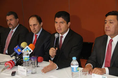 Reunión municipio-estado, benéfica: Rivera Pérez